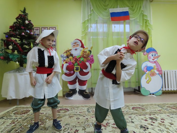 Школьная ёлка