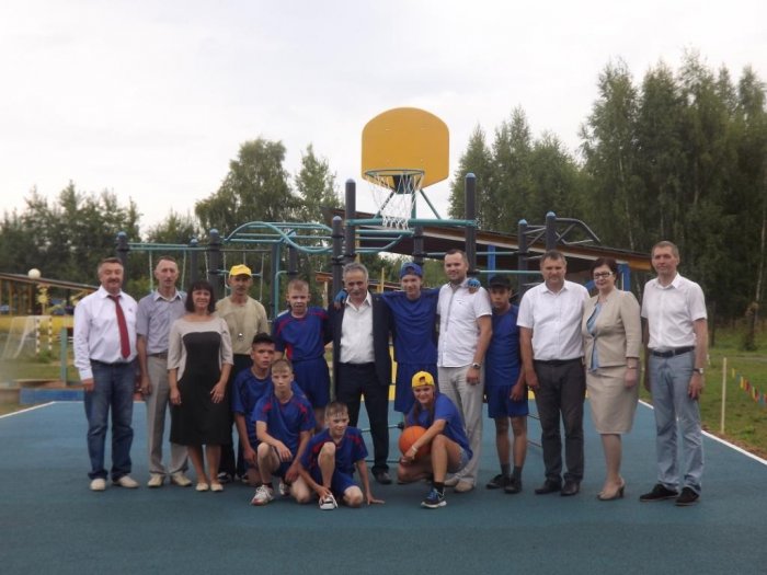 Спортивная площадка