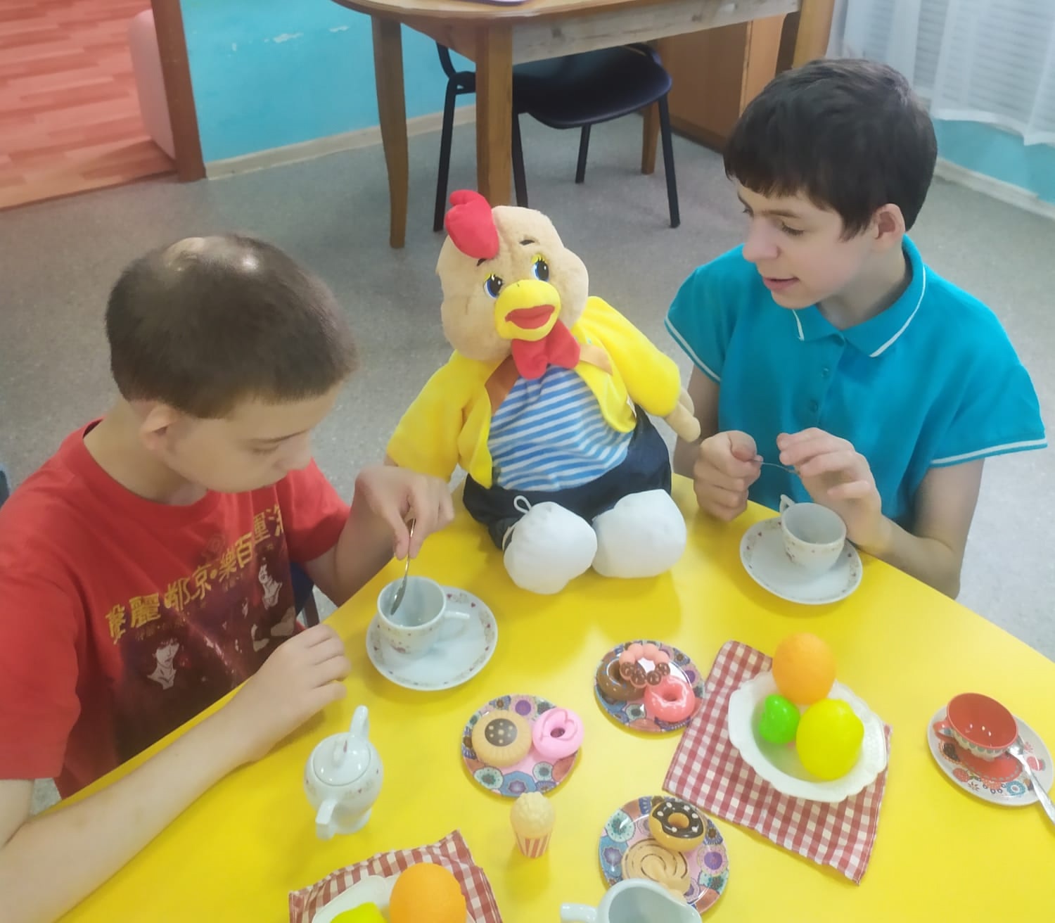 "Петушок в гостях у ребят"