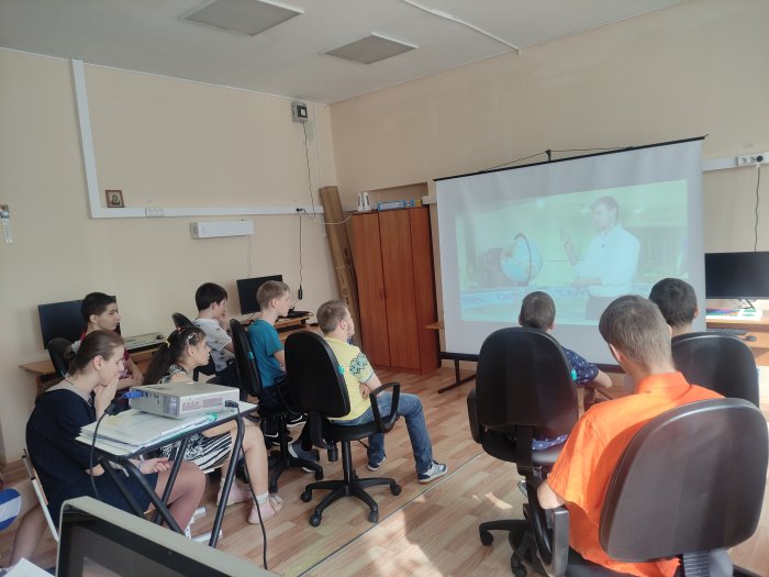 Ко Дню космонавтики