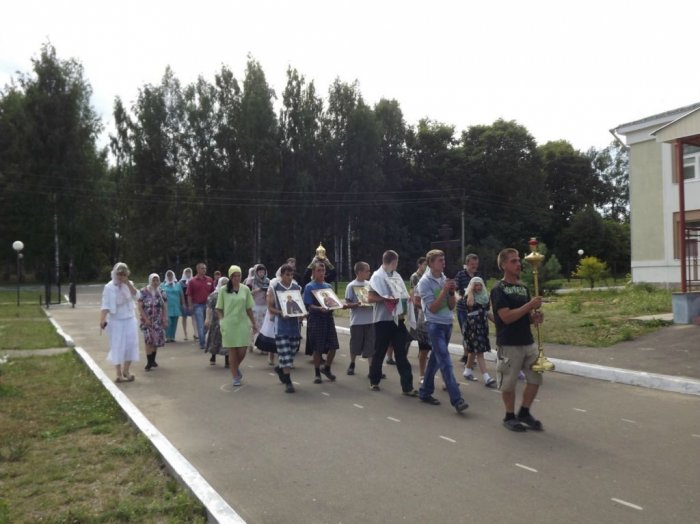 День памяти святой преподобномученицы Елизаветы.