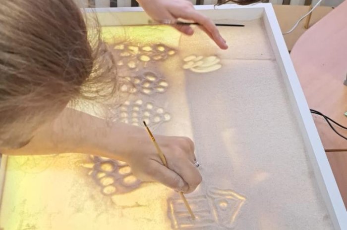 Рисование песком