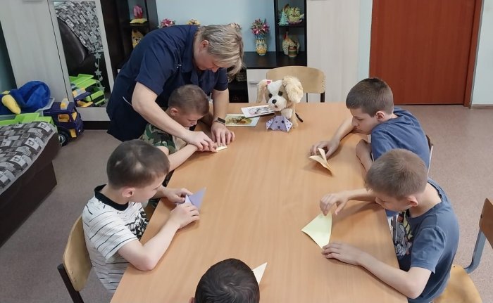 Изготовление фигурки собачки в технике оригами