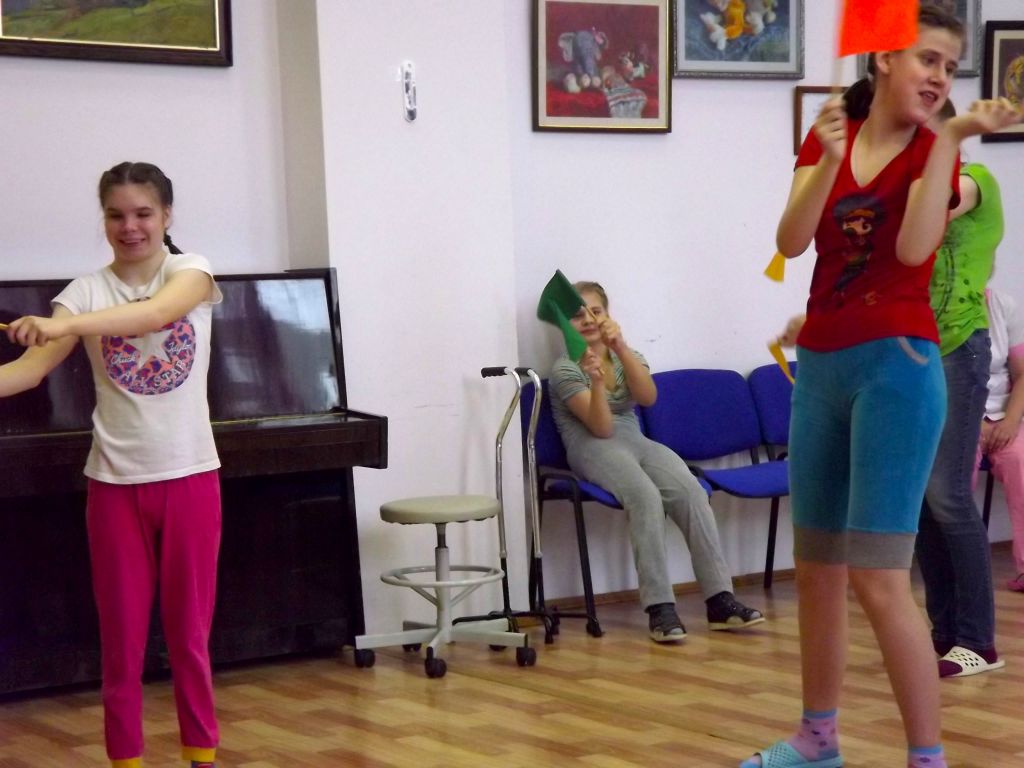 Весёлая ритмика