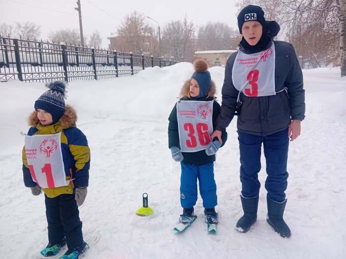 Соревнования по снегоступингу