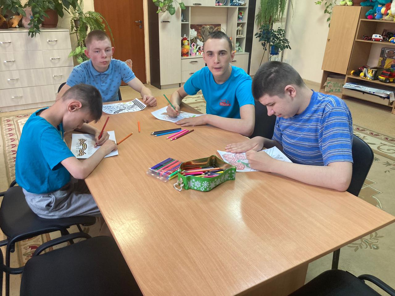 Открытки и письма солдатам