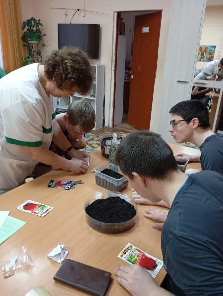 Заботимся об урожае с весны