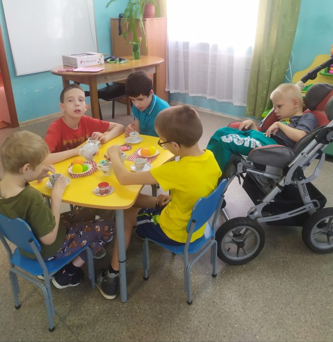 "Петушок в гостях у ребят"