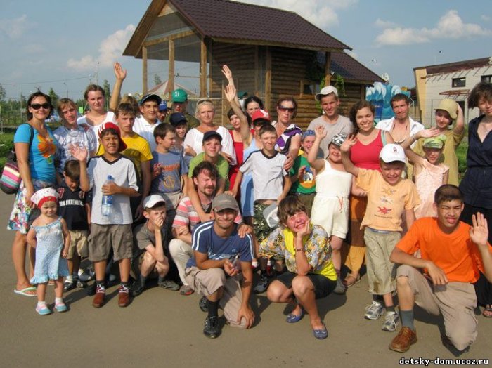 Поездка в Ярославль с посещением Толгского монастыря и Ярославского зоопарка.