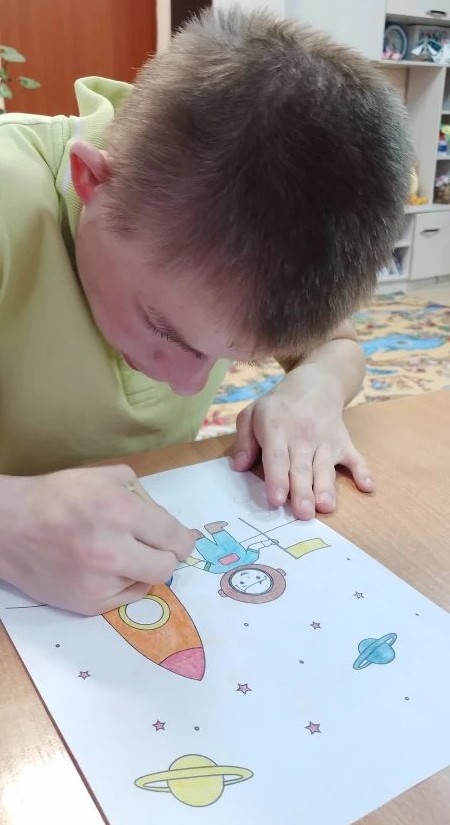 Рисование ко Дню космонавтики