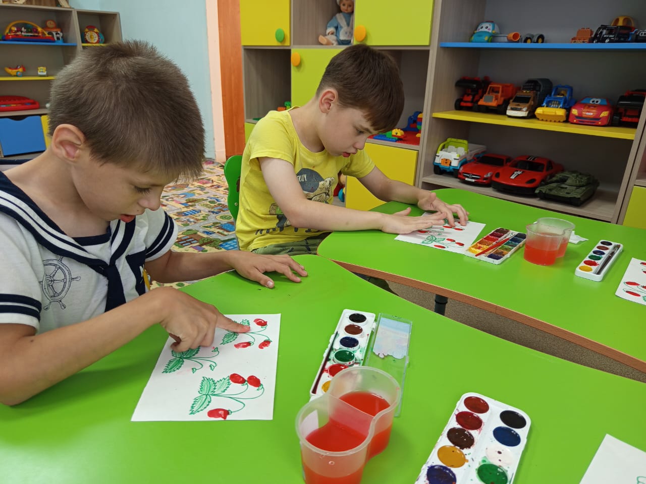 Рисование землянички