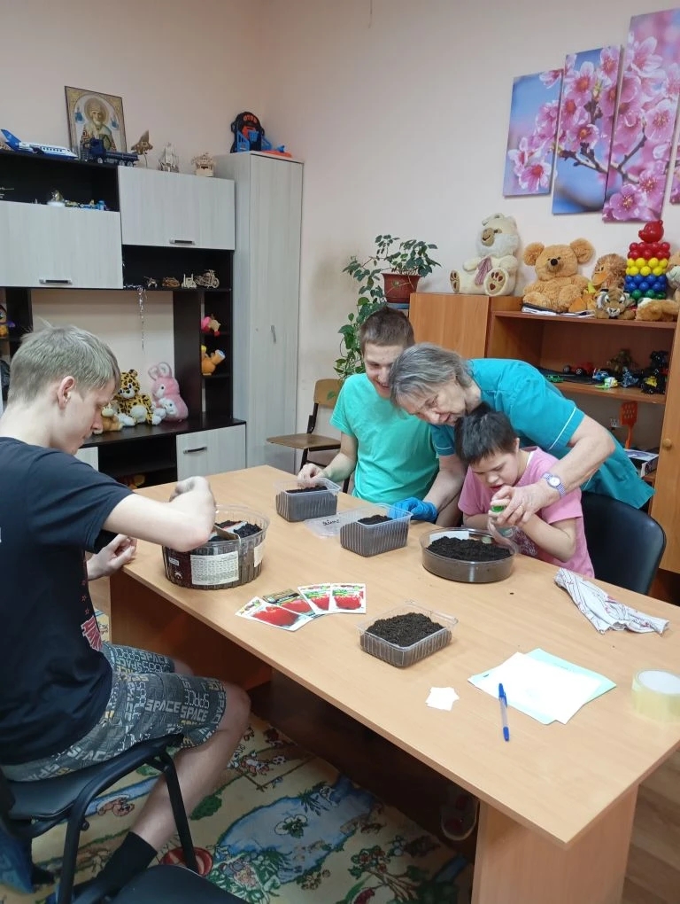 Заботимся об урожае с весны
