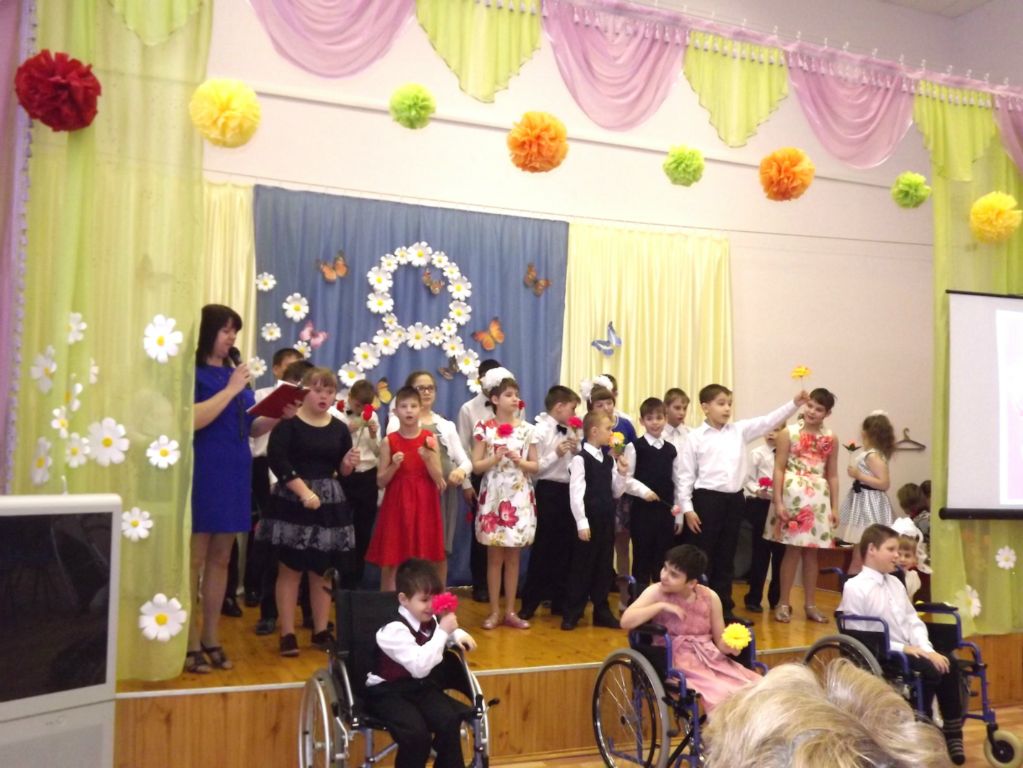 С праздником, женщины!