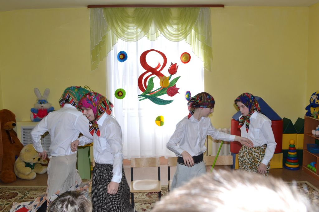 Праздник для школьниц