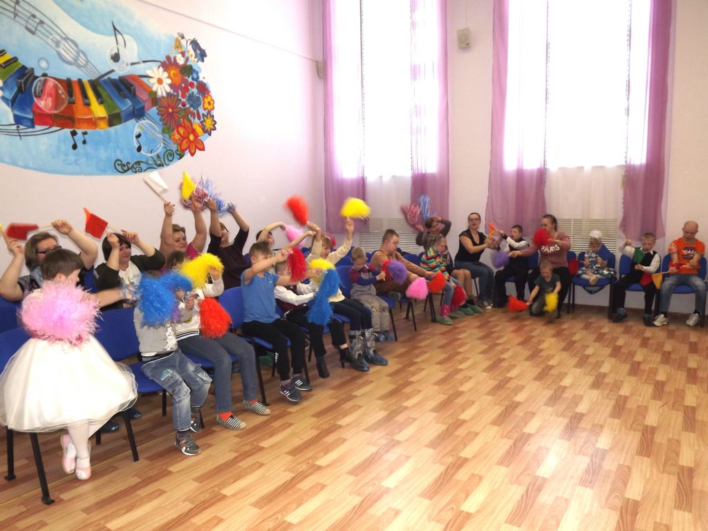 Весенний праздник с солнечными детьми