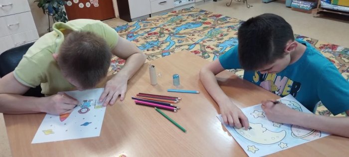 Рисование ко Дню космонавтики