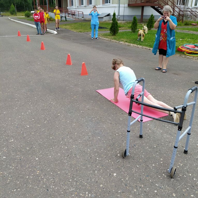А, ну-ка, девочки!