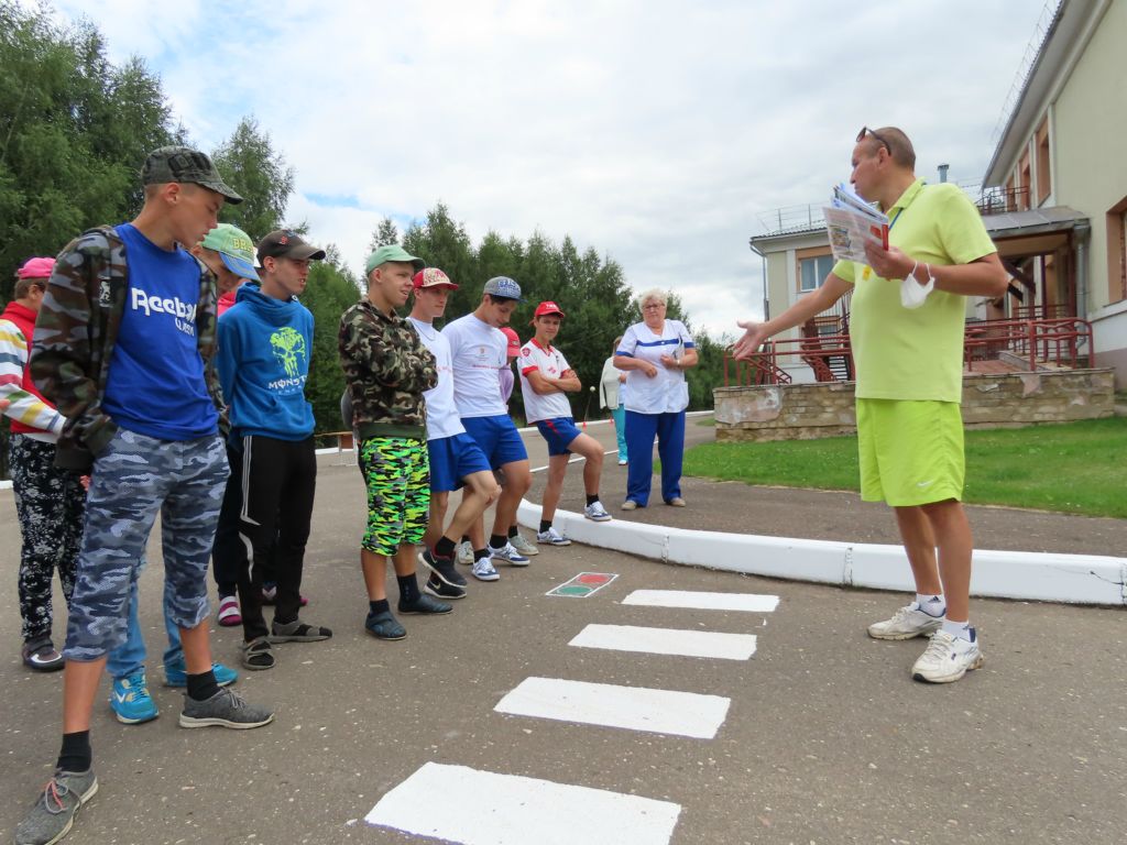 Путешествие в страну Светофорию