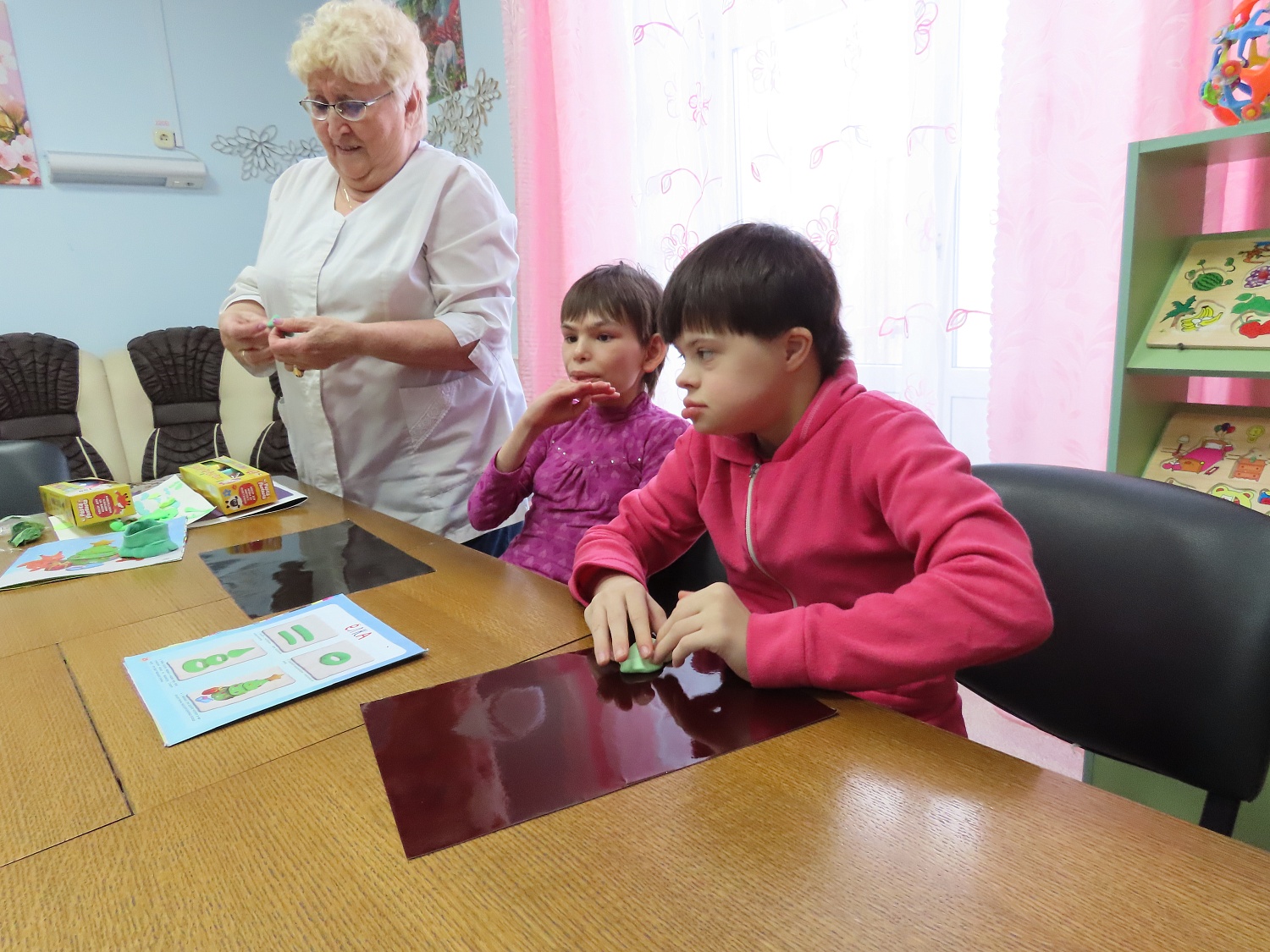 Занятие лепкой