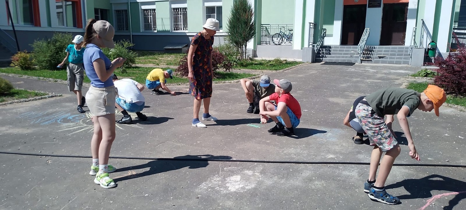 Рисунки на асфальте.