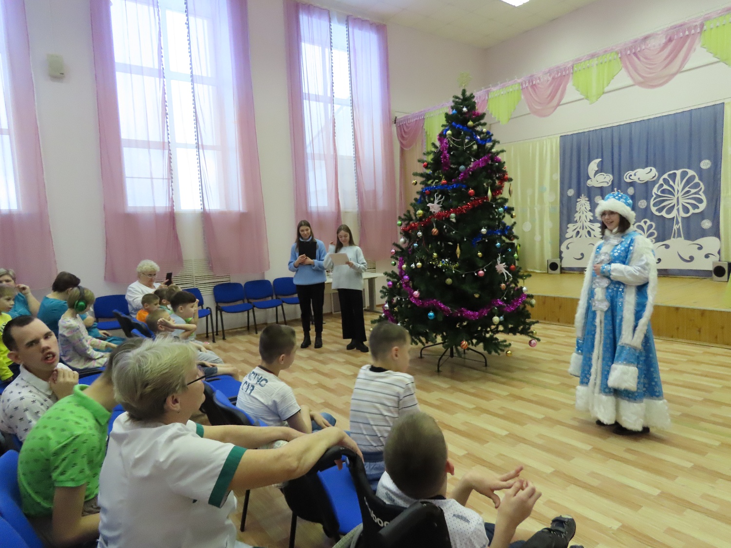 Новогодний праздник от студентов