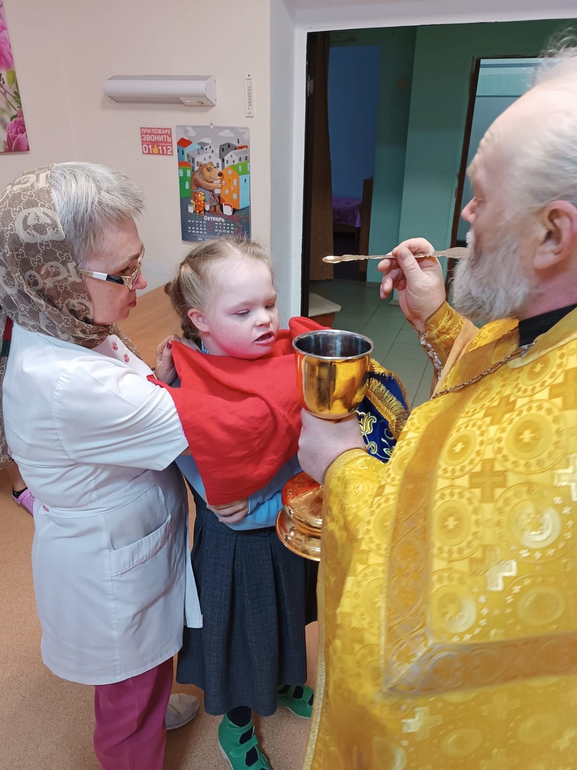 Служба в храме