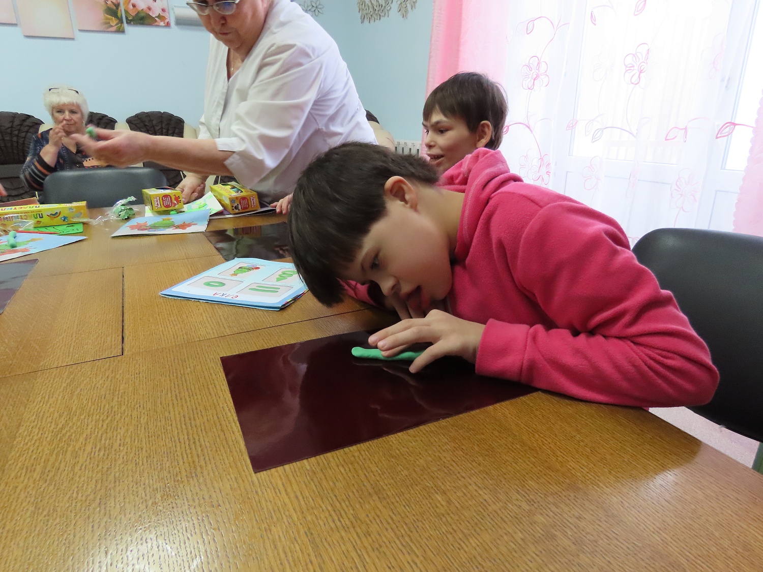 Занятие лепкой