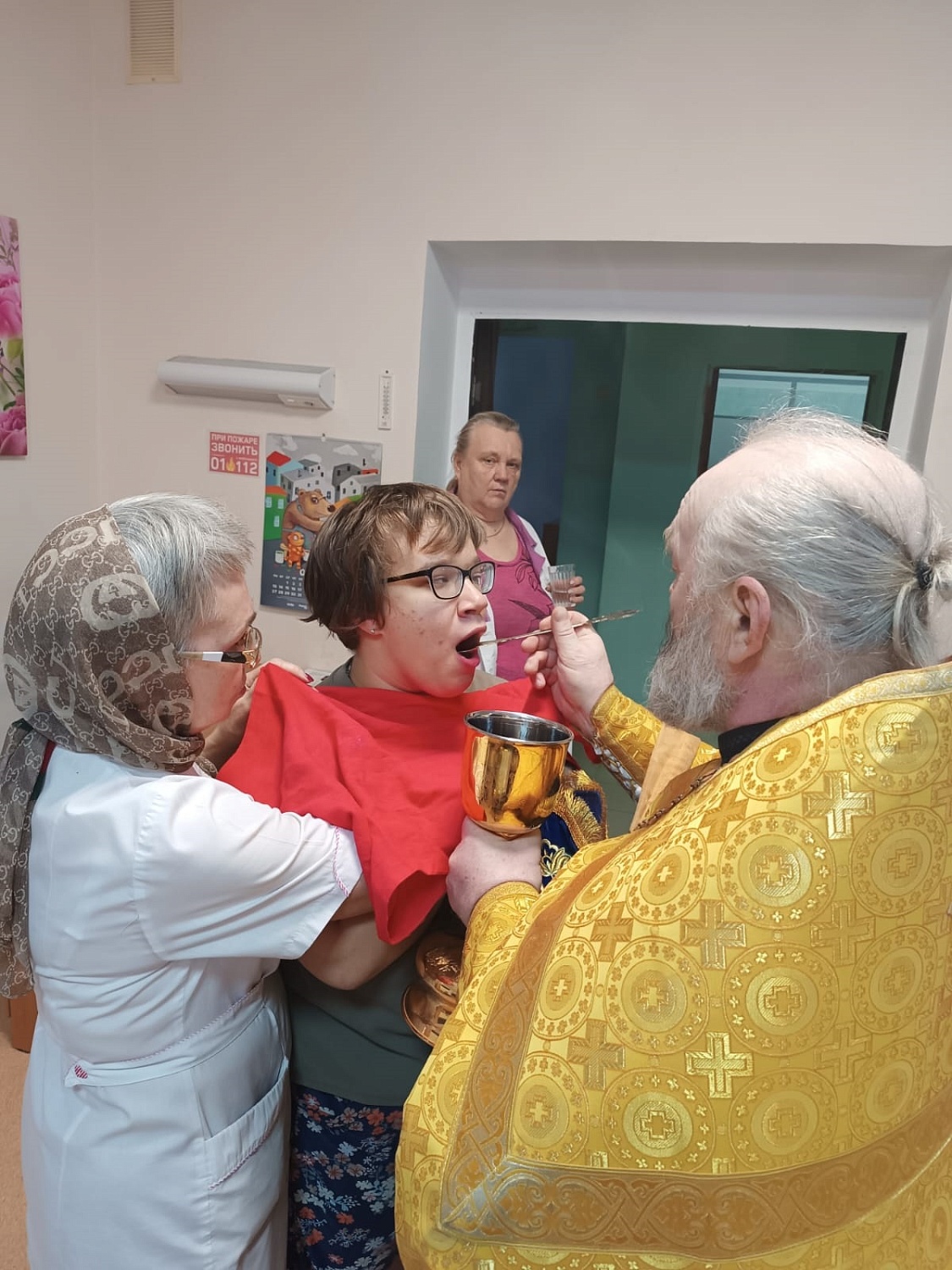 Служба в храме