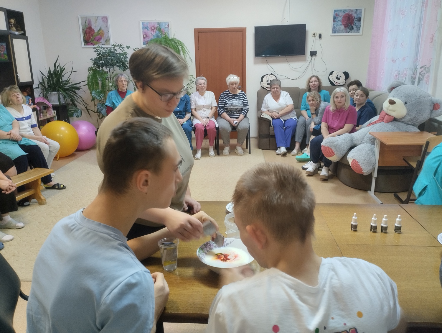 Опыты с пищевыми красителями
