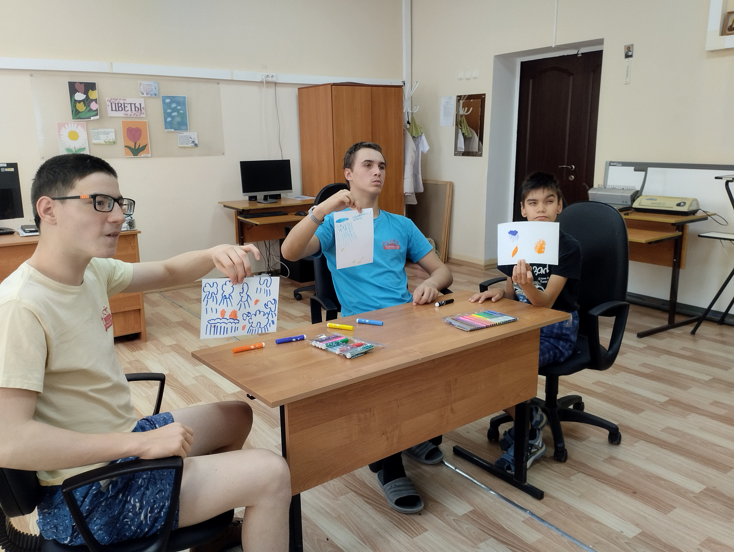 Осень, карандаши и вдохновение: как прошла наша онлайн-встреча!