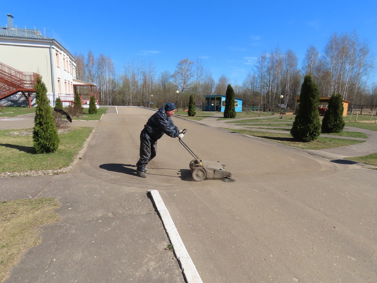 Субботник от УМВД