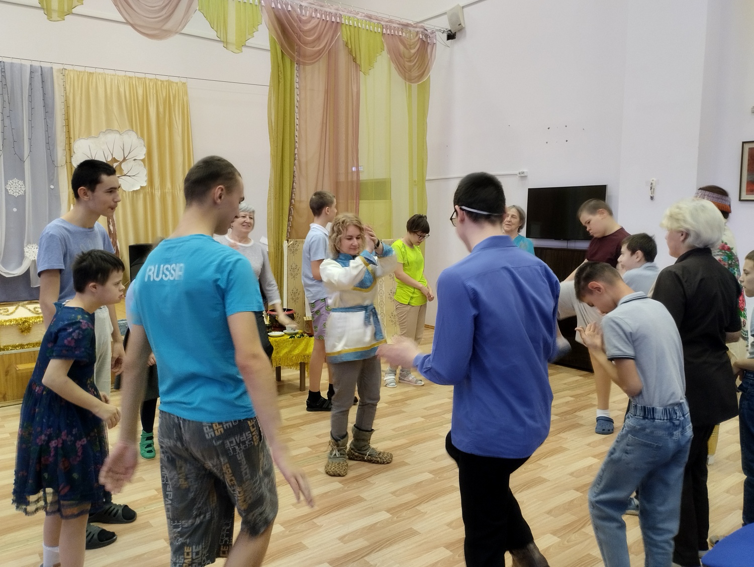 Посиделки в русской избе