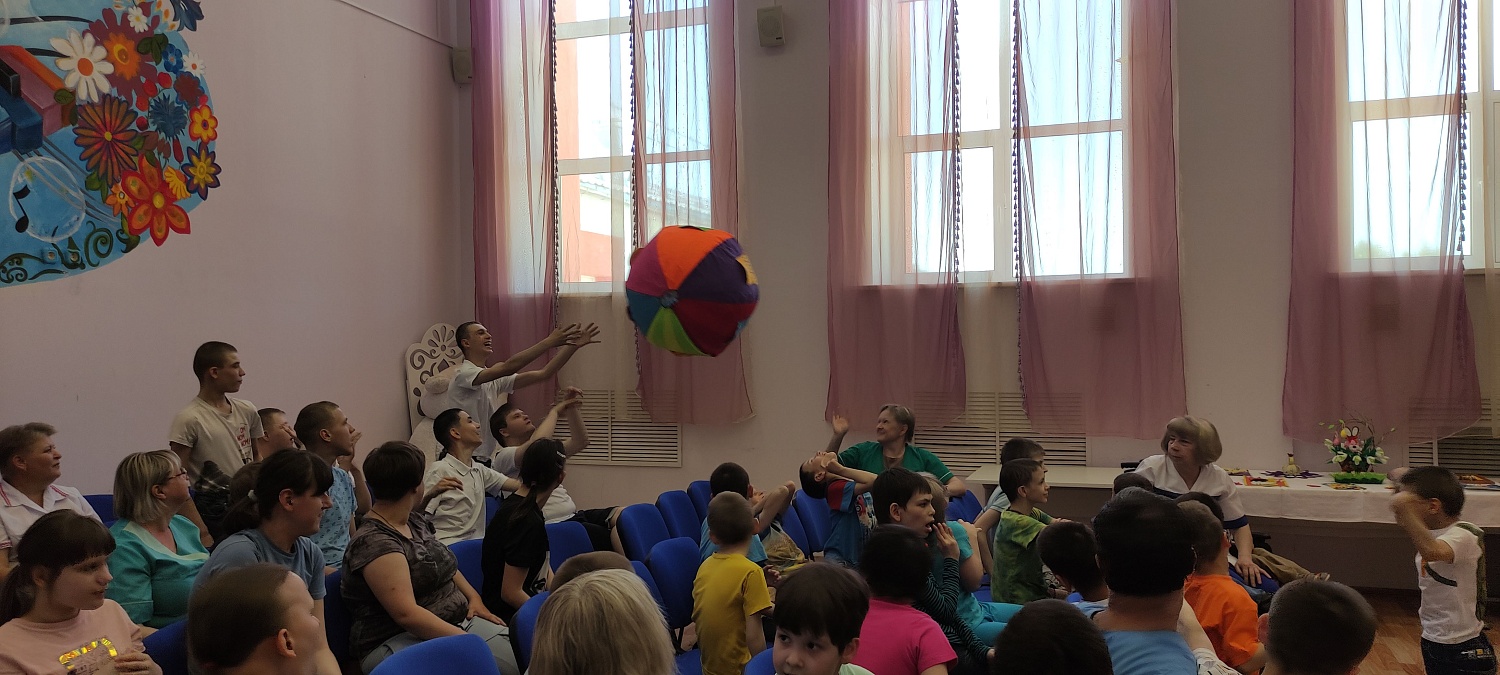Праздник от ЮК "Виноградов"