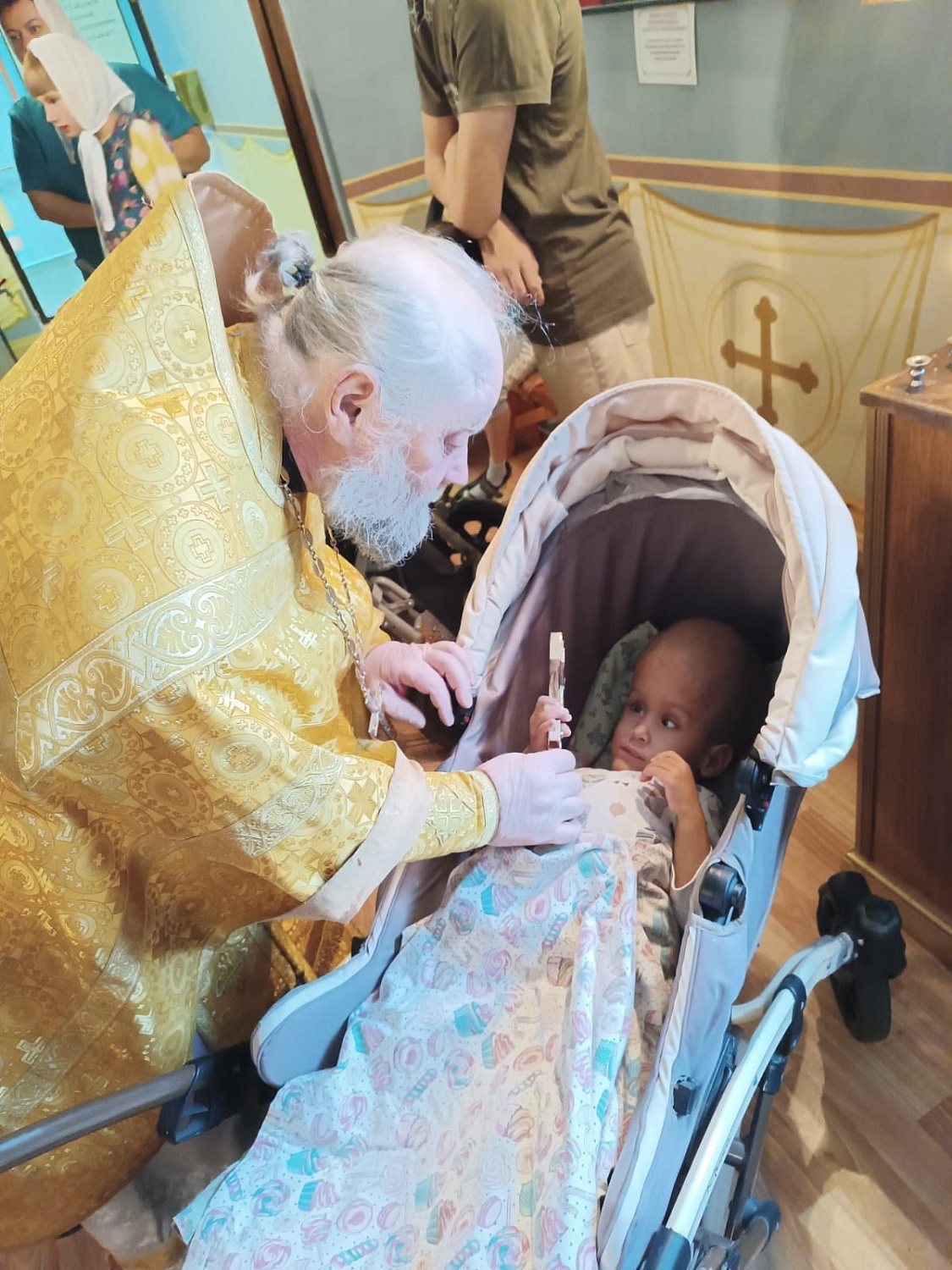 Служба в храме