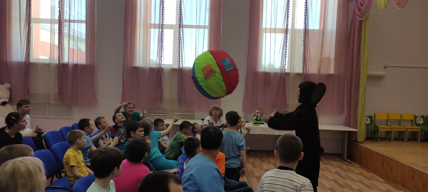 Праздник от ЮК "Виноградов"