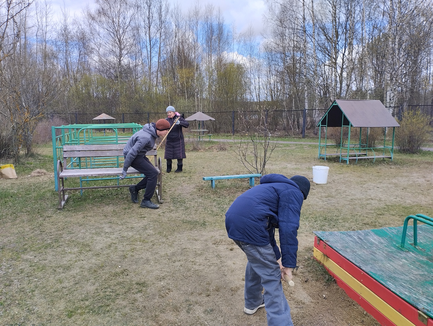 Весенний трудовой десант