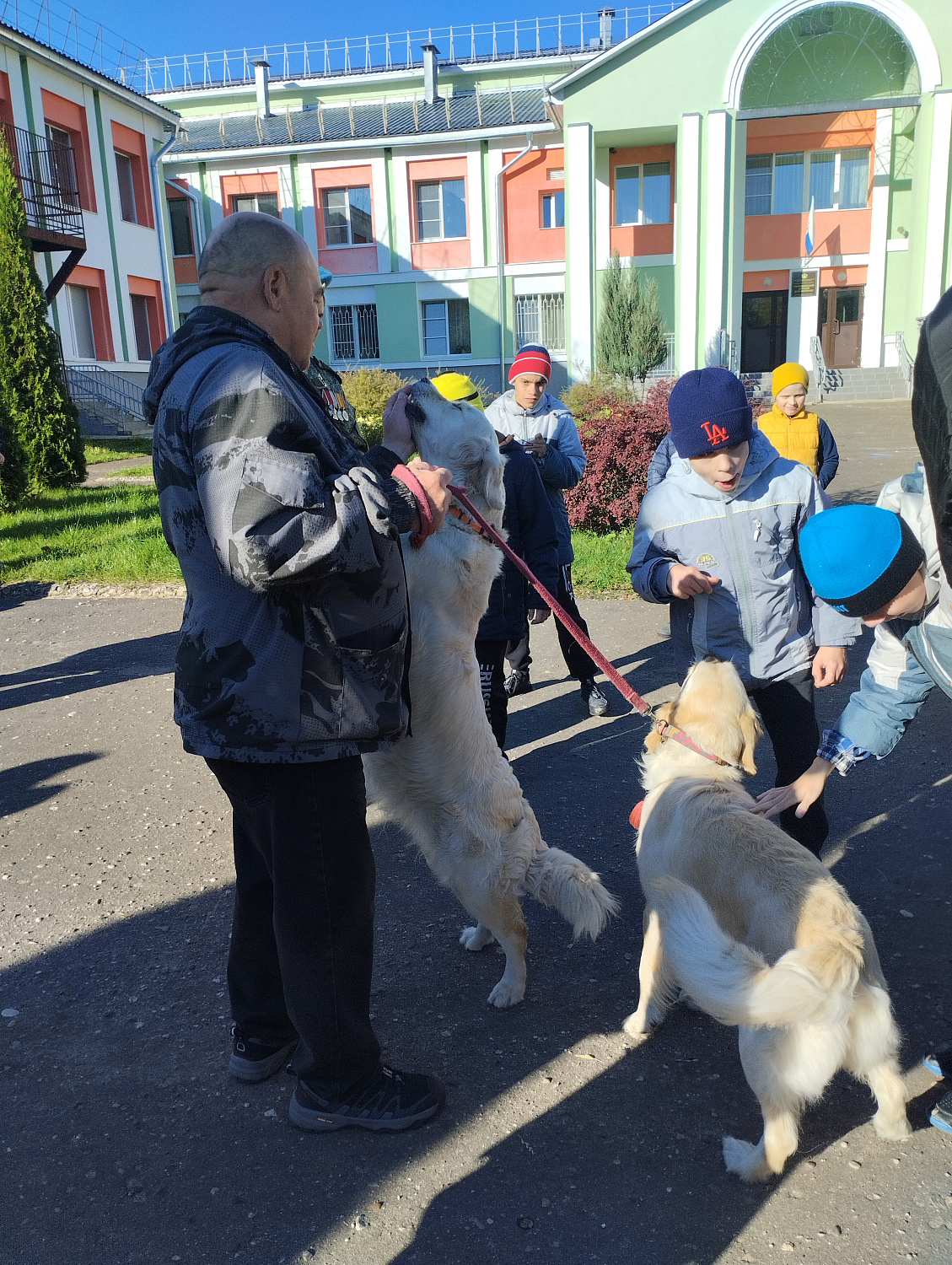 «Братство здесь»: канистерапия в нашем детском доме!